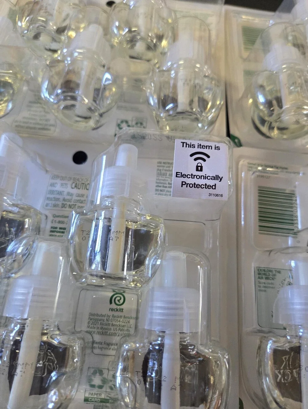 Air Wick Scented Oil 20 Refills Driftwood &  Sea Spray Turquoise Oasis 4 Packs